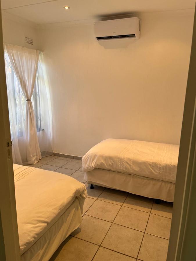 Mtunzi Park, 39 Peaceful Shores Villa Скотбург Екстериор снимка